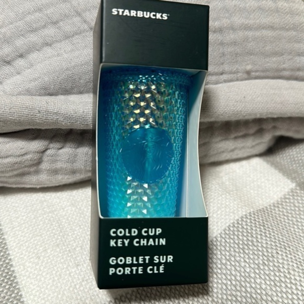 New Starbucks 2023 Gradient Blue Studded Bling Ombre Cold Cup Key chain